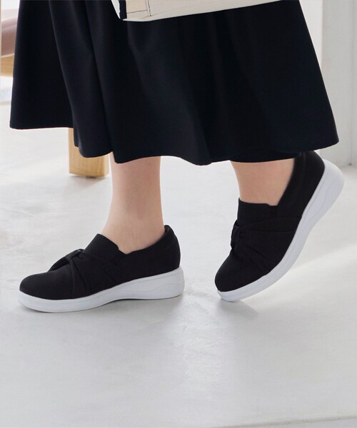 Tiaclasse スニーカー 「安田美沙子さん着用」キャンバスリボン