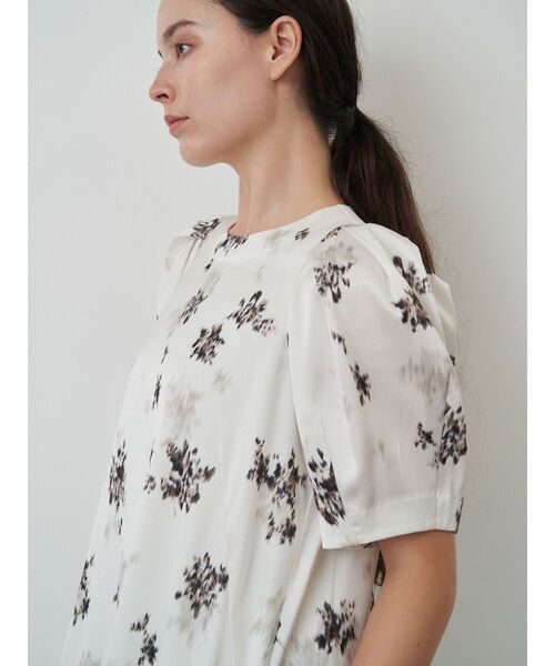 ELENDEEK ワンピース ブラーフラワープリントワンピース : ZOZOTOWN  