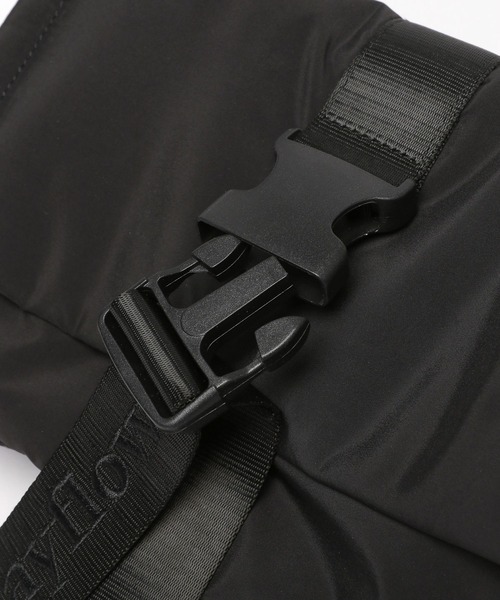 ⬛️花の刺繍生地ハンドメイド用バッグのバックル、肩ひも、マフラーの