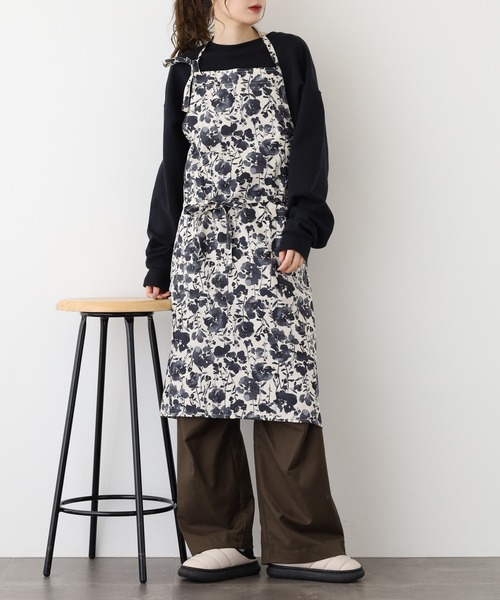 l'atelier Nuuit（アトリエ ヌイ） エプロン 綿麻プリントフルエプロン