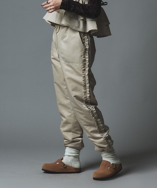 W：Huku パンツ 「W:Huku / ナイロンオックス」キルティング フリル