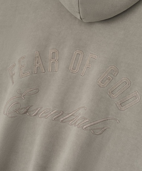 FOG ESSENTIALS（エフオージーエッセンシャルズ） パーカー Fear of