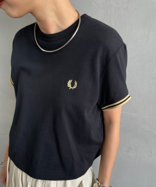 tシャツ 「FRED PERRY/フレッドペリー」 ワンポイントロゴ刺繍 クロップド丈Tシャツ レディースの画像