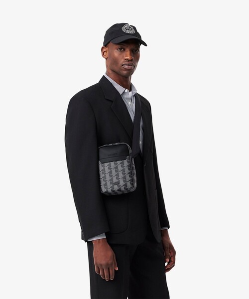 「LACOSTE」 ショルダーバッグ FREE ダークグレー メンズの画像