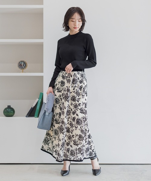 Andemiu（アンデミュウ） スカート フラワーフロッキーフレアスカート