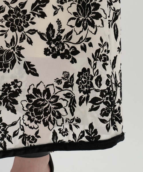 Andemiu（アンデミュウ） スカート フラワーフロッキーフレアスカート