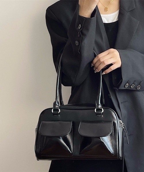 最終割引セール！ ダンヒル黒 レザー ショルダーバッグ フラップ付きポケット Anytime Songs（エニータイムソングス） ショルダーバッグ バッグ