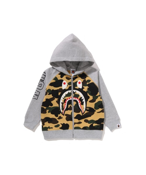 A BATHING APE（アベイシングエイプ） パーカー 1ST CAMO SHARK PATCH