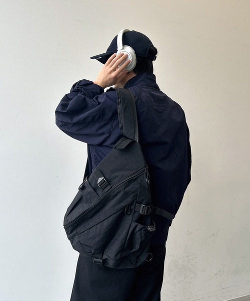 UNDERSTATEMENTs ショルダーバッグ 「ユニセックス」ナイロンテック