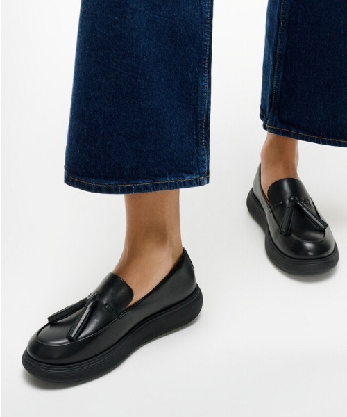 FitFlop（フィットフロップ） ローファー iQ-COMFF タッセル レザー