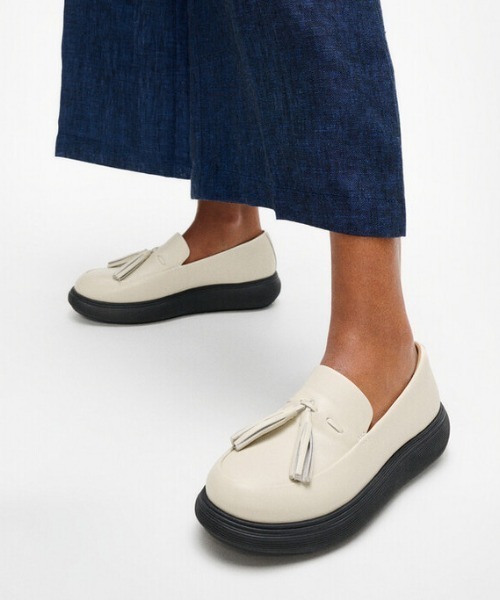 FitFlop（フィットフロップ） ローファー iQ-COMFF タッセル レザー
