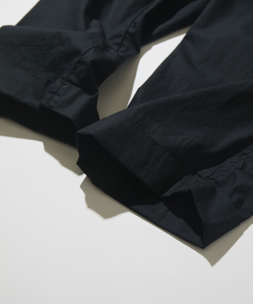 CAHLUMN（カウラム） チノパン Broadcloth 2Tuck Trousers メンズ