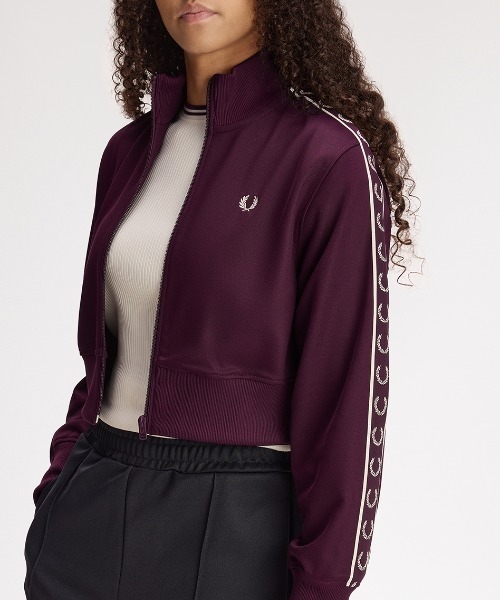 フレッドペリー　クロップドトラックジャケット FRED PERRY（フレッドペリー） ジャージ Cropped Taped Track Jacket