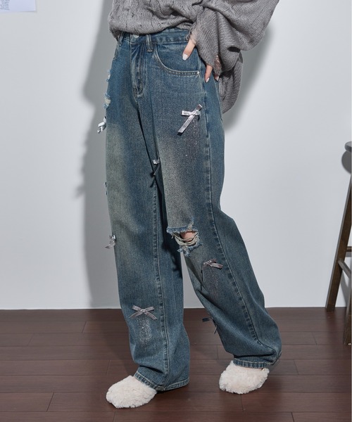 THE Yon ジーンズ デニム デニムパンツ リボンモチーフダメージデニム