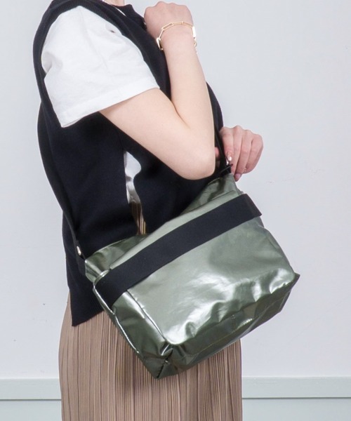 ☆JACK GOMME ☆メッセンジャーバッグ　カーキ　軽量　ショルダー jack gomme ショルダーバッグ バッグ 「JACK GOMME/ジャックゴム