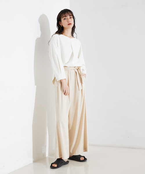 qualite / カリテ 2WAYストレッチタックブラウス qualite ブラウス シャツ 2WAYストレッチタックブラウス