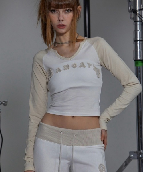 tシャツ 「GATELESS」V NECK CROPPED RAGLAN T-SHIRT レディース