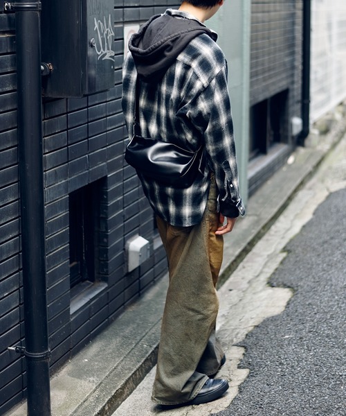 未使用品⭐️STUDIOUS ステュディオス ショルダーバッグ　ボディバッグ STUDIOUS ステュディオス 日本製 ブラックレザーショルダー