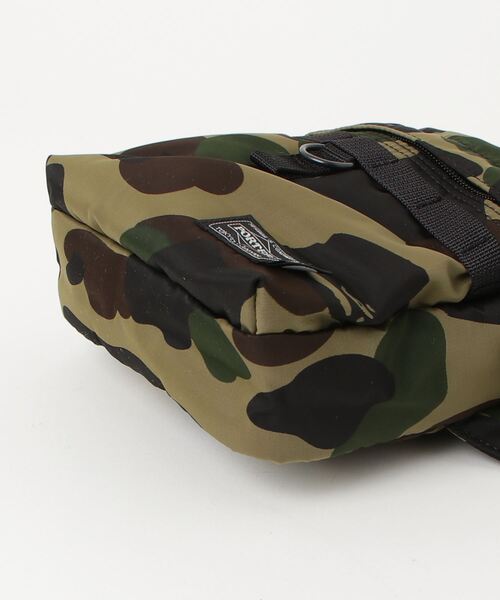 エイプ ✖️PORTER ボディバッグ・ウエストポーチ 赤・カモフラージュ 人気商品 エイプ 赤 ボディバッグ・ウエストポーチ ✖️PORTER
