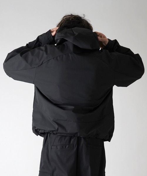Confirm（コンファーム） マウンテンパーカー ウインドブレーカー