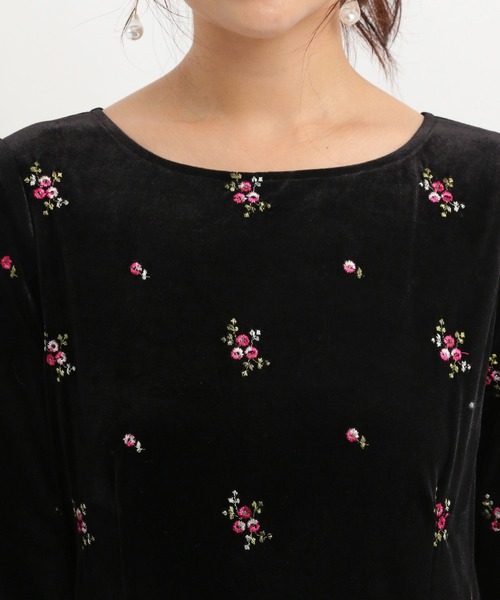 Andemiu ベロアシシュウロングワンピース ベロアシシュウロングワンピース603877（ワンピース）｜Andemiu