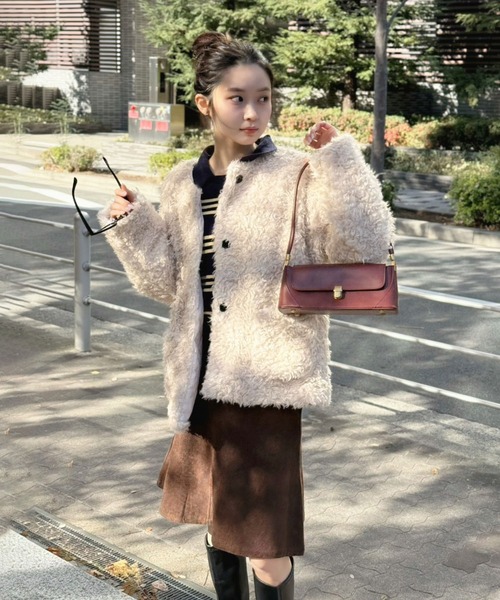 ⭐︎美品⭐︎ebure エブール ノーカラーコート　リバーコート 普通に見えて圧倒的に違う。ebureが醸す 4つの“別格感” | VERY NaVY