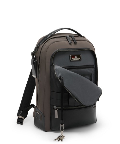 TUMI（トゥミ） デイバック リュック HARRISON 「ブラッドナー」バック