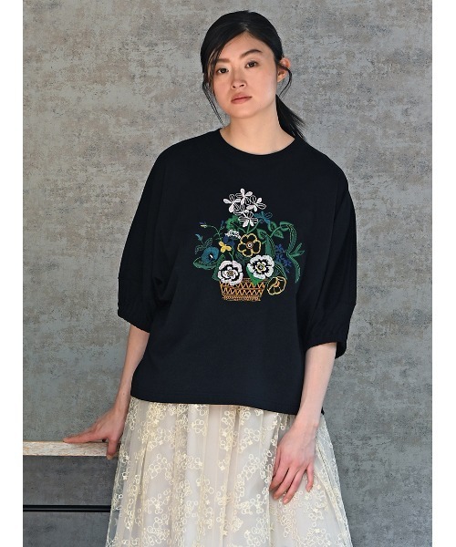 【新品】スーパーハッカ　オバタクミ「心の中の絵本」総刺繍ドルマンシャツ　ゆったり SUPER HAKKA（スーパーハッカ） tシャツ 野花のバスケット刺繍ドルマン