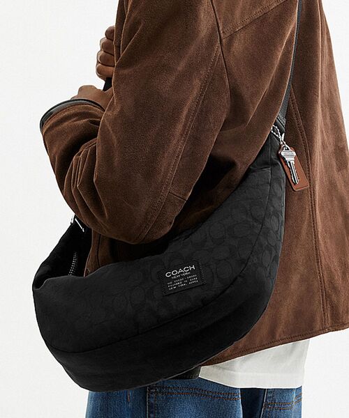【美品】coach コーチ ボディバッグ　ウエストポーチ　シグネチャー　本革 COACH（コーチ） ウエストポーチ レオン スリング バッグ
