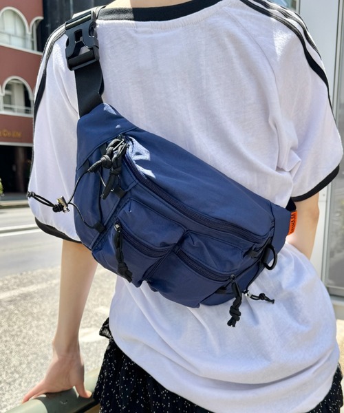 美品☆　プラダ　ウエストバッグ　ダブルポケット　アーカイブ　ボディバッグ ダブルポケットムーンBIGボディバッグ / 撥水機能付き（ボディ