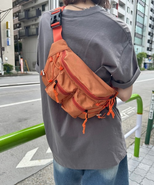 ヴィヴィアンウエストウッド　ボディバッグ　オーブ　オレンジ　ウエストポーチ ヴィヴィアンウエストウッド Vivienne Westwood クロスボディバッグ