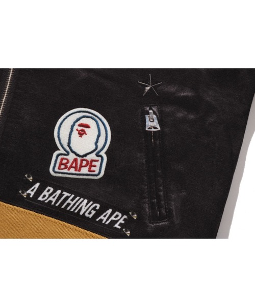 A BATHING APE（アベイシングエイプ） パーカー LEATHER JACKET PRINT