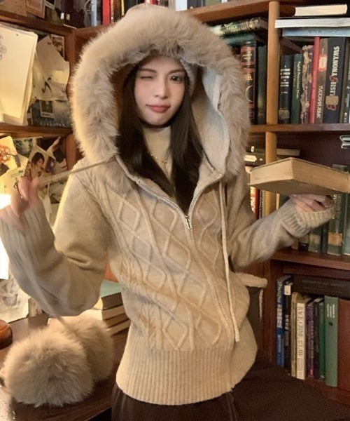 ViViDAY カーディガン エコファーフード付きニットカーディガン