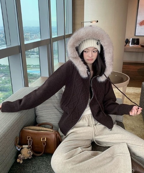 ViViDAY カーディガン エコファーフード付きニットカーディガン