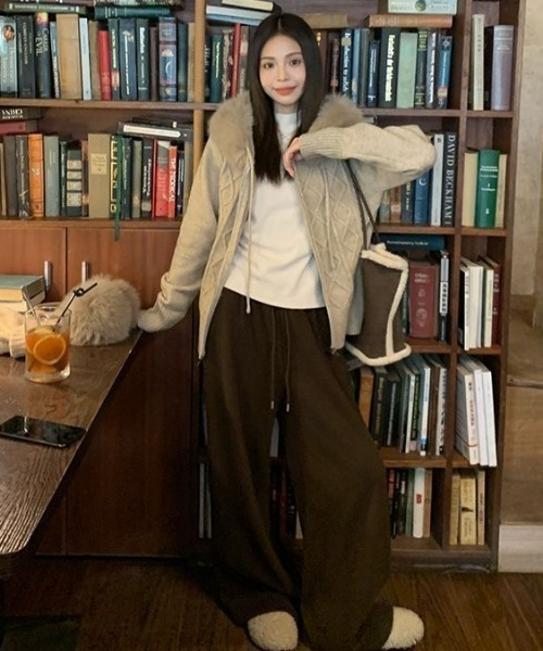 ViViDAY カーディガン エコファーフード付きニットカーディガン