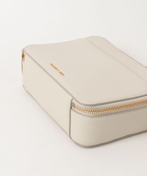 CHARLES & KEITH バッグ クリーム 美品 ショルダーバッグ CHARLES ＆ KEITH（チャールズ&キース） 「CHARLES & KEITH