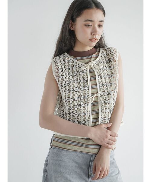 Geometric lace gilet レディース