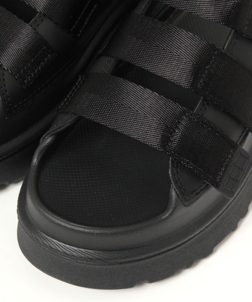 「UGG」 フラットサンダル SMALL ブラック レディースの画像