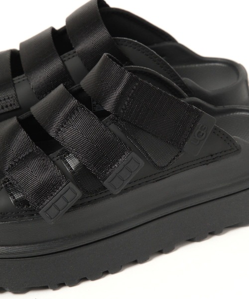 「UGG」 フラットサンダル SMALL ブラック レディースの画像