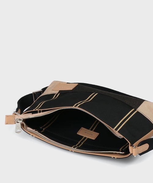 Paul Smith（ポール・スミス） ショルダーバッグ ウーブンストライプ