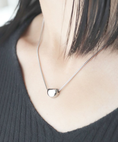 大特価‼️レディースネックレス　ネックレス　桃　金属アレルギー対応　プレゼント 大特価‼️レディースネックレス ネックレス 桃の花 金属