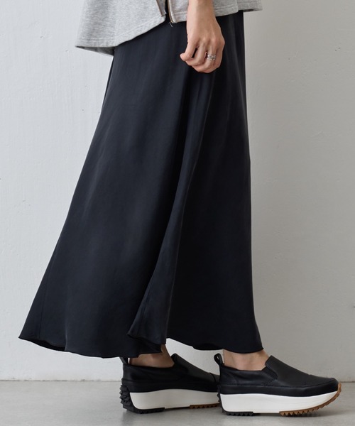 美品 BEARDSLEY バックテールスカート ブラック サイズ1 美品 BEARDSLEY バックテールスカート マーメイド ブラック 1