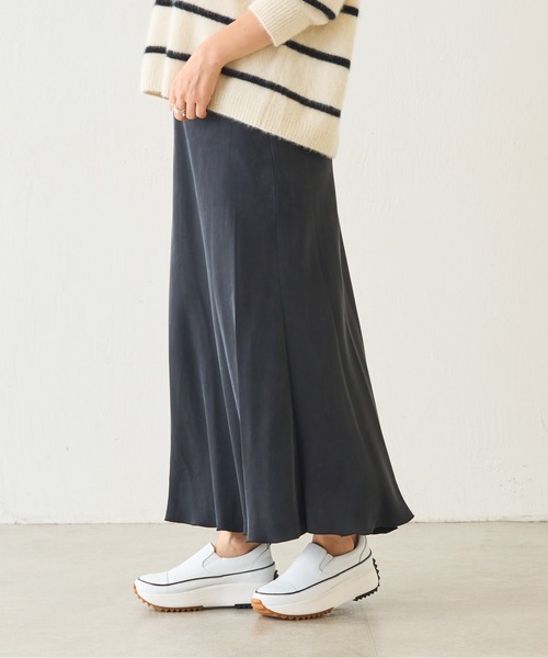 美品 BEARDSLEY バックテールスカート ブラック サイズ1 美品 BEARDSLEY バックテールスカート マーメイド ブラック 1