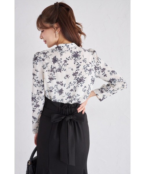 【新品】花柄トップス tocco トッコ tocco closet（トッコ クローゼット） ブラウス シャツ ボウタイタック