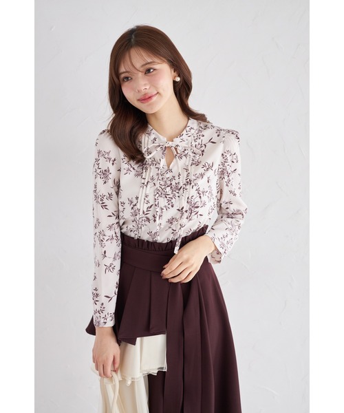 \"200様⑅/20 爽やかなブルーのブラウス 🩵 ⁡ ボウタイデザインが好きなのです