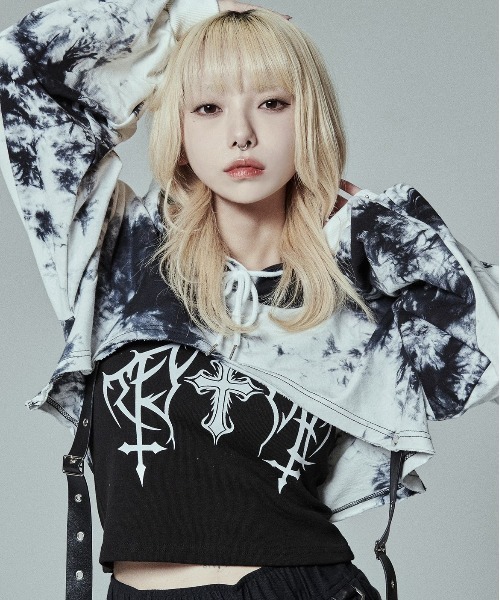 美品 ☆レフレム系ホワイトオーバーサイズパーカー REFLEM（レフレム） プルオーバーパーカー FREE ホワイト レディース