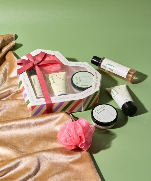 BIRTHDAY BAR（バースデイバー） コスメセット コフレ Blissful Touch