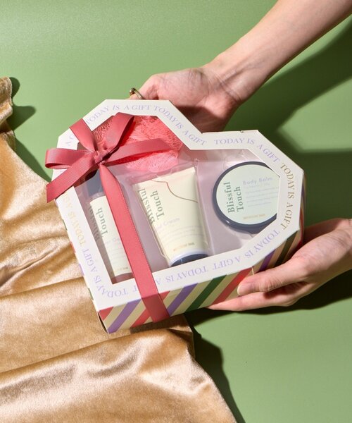 BIRTHDAY BAR（バースデイバー） コスメセット コフレ Blissful Touch