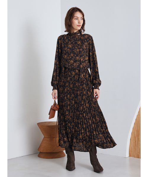 新品　Mila Owen フラワープリント ロングスカート Mila Owen（ミラオーウェン） スカート フラワープリントプリーツ