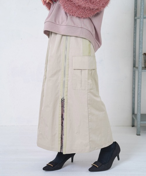 iS ScoLar（イズスカラー） スカート 553273：雪の結晶×星座×楽器柄